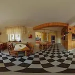 Zelwagi Frühstückspension 3*